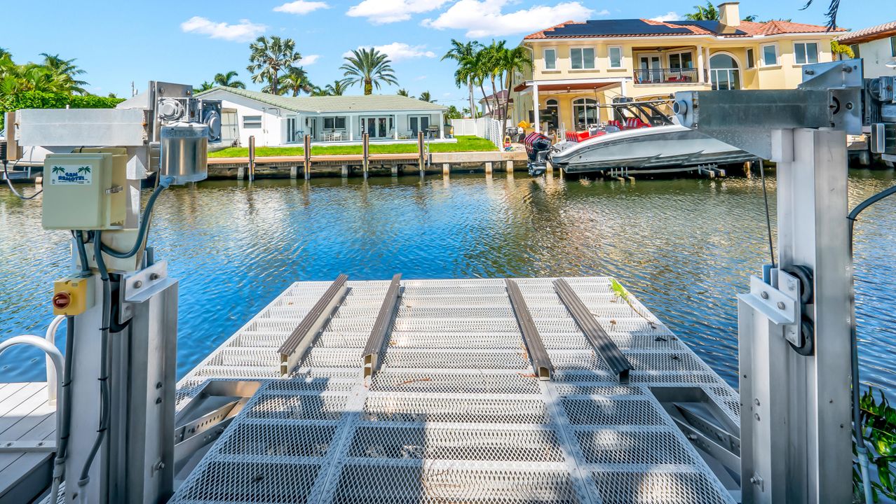 For Sale: $2,700,000 (4 beds, 2 baths, 2230 Square Feet)