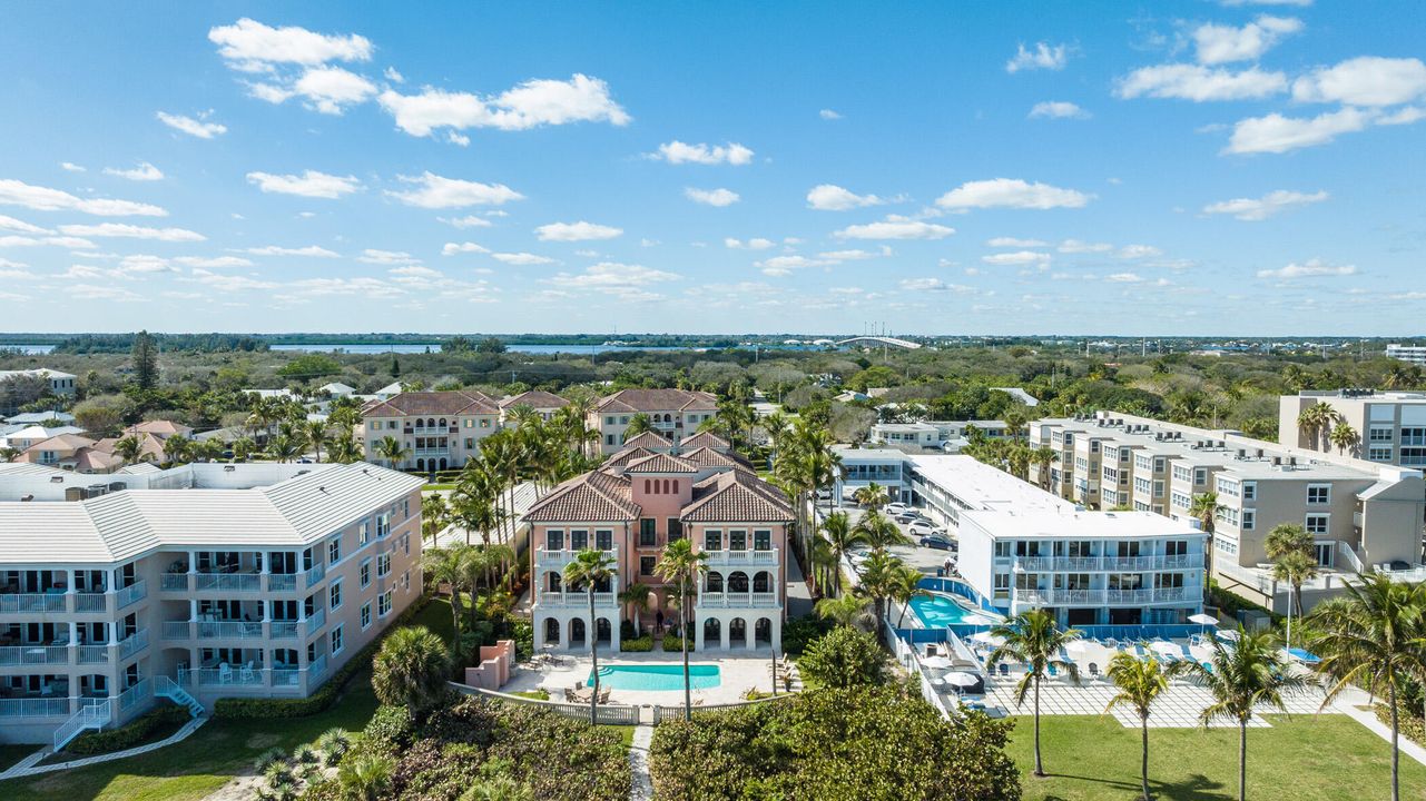 For Sale: $1,395,000 (3 beds, 3 baths, 2132 Square Feet)