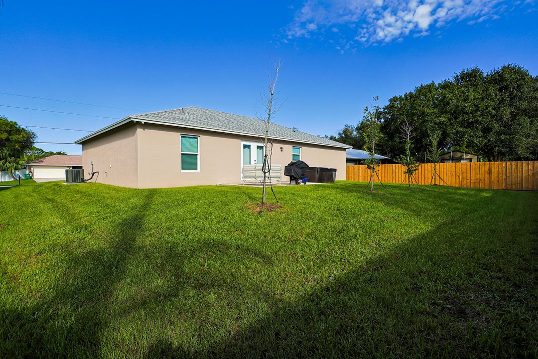 For Sale: $520,000 (3 beds, 2 baths, 1460 Square Feet)