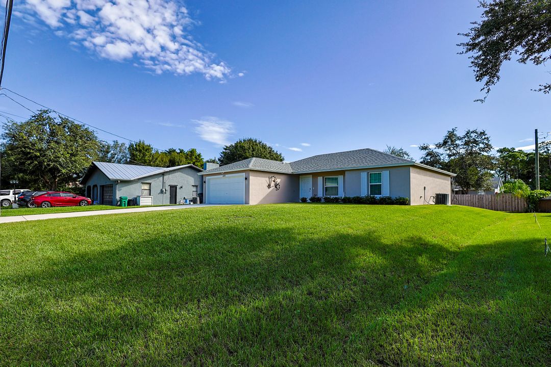 For Sale: $520,000 (3 beds, 2 baths, 1460 Square Feet)