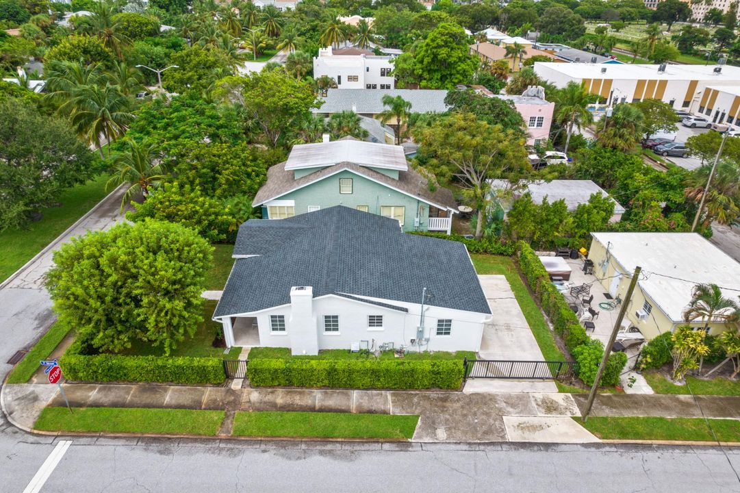 For Sale: $849,000 (3 beds, 2 baths, 1428 Square Feet)