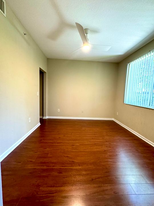 For Rent: $1,900 (2 beds, 2 baths, 855 Square Feet)