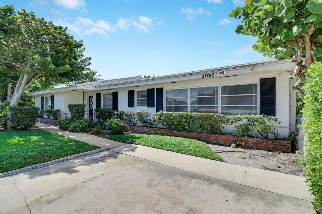 For Sale: $799,000 (3 beds, 2 baths, 1968 Square Feet)