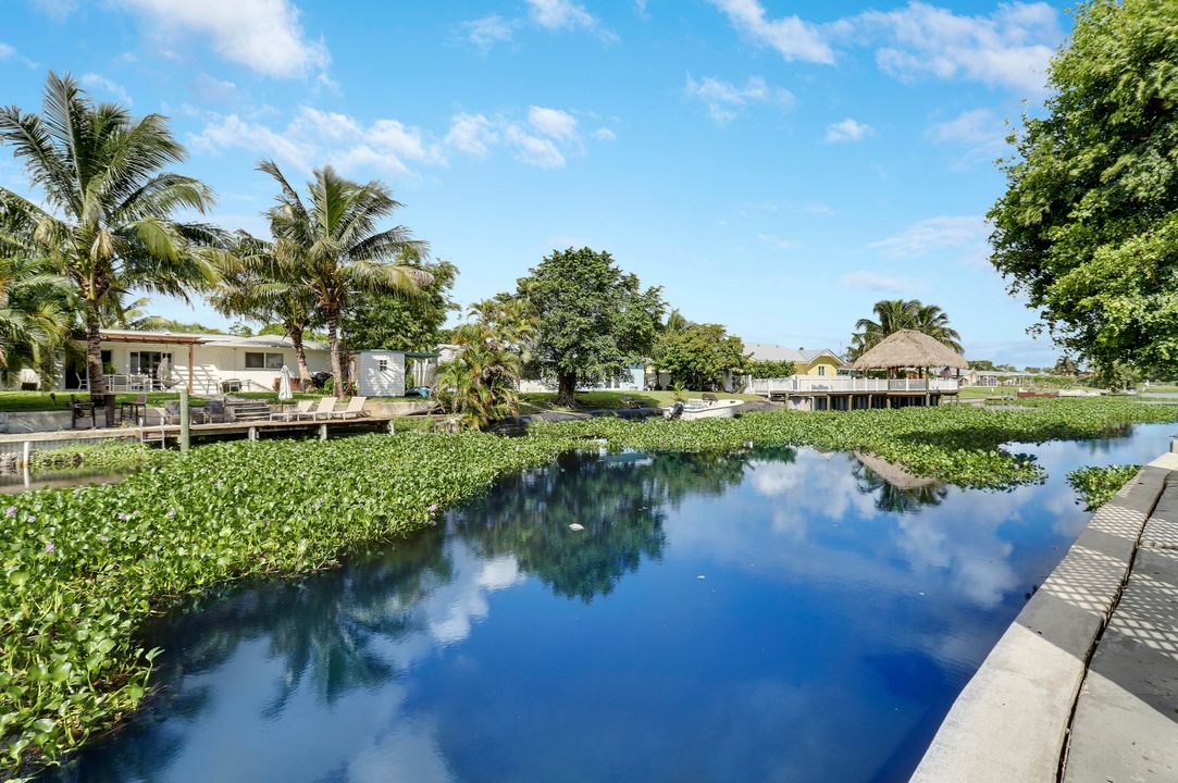 For Sale: $799,000 (3 beds, 2 baths, 1968 Square Feet)