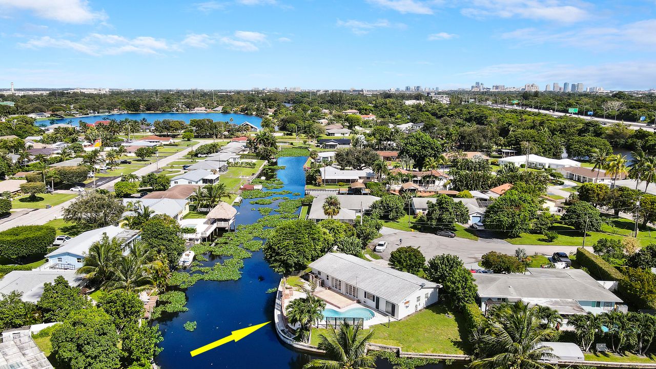 For Sale: $799,000 (3 beds, 2 baths, 1968 Square Feet)