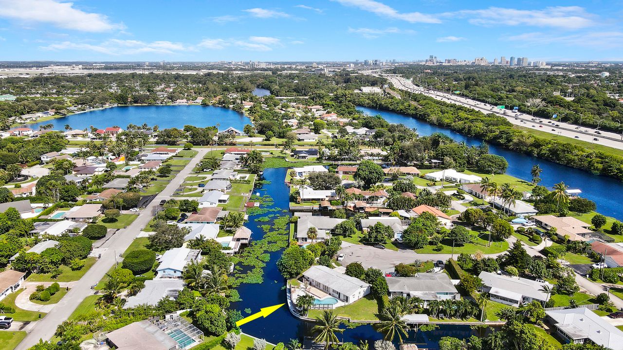 For Sale: $799,000 (3 beds, 2 baths, 1968 Square Feet)