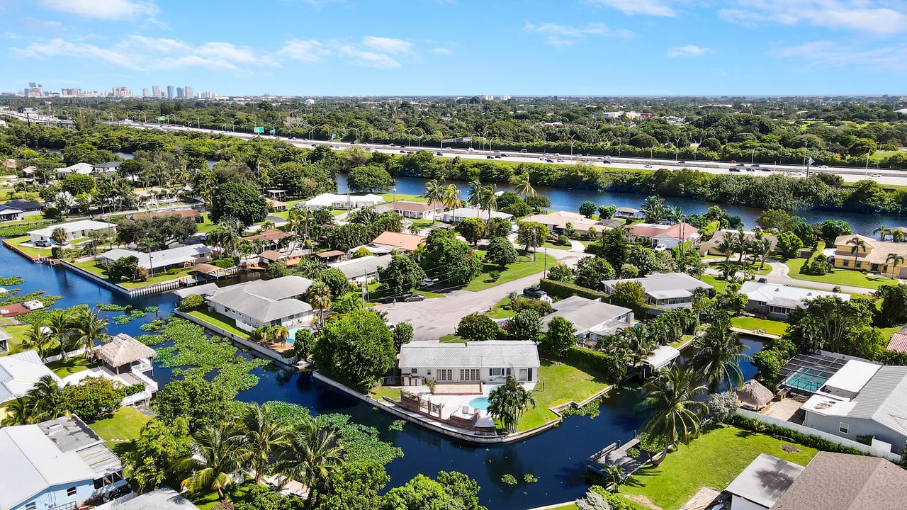 For Sale: $799,000 (3 beds, 2 baths, 1968 Square Feet)