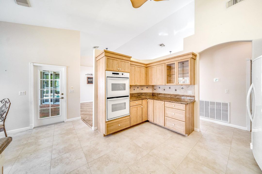 For Sale: $499,900 (3 beds, 2 baths, 2247 Square Feet)