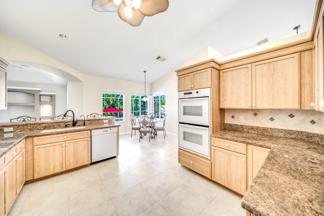 For Sale: $499,900 (3 beds, 2 baths, 2247 Square Feet)