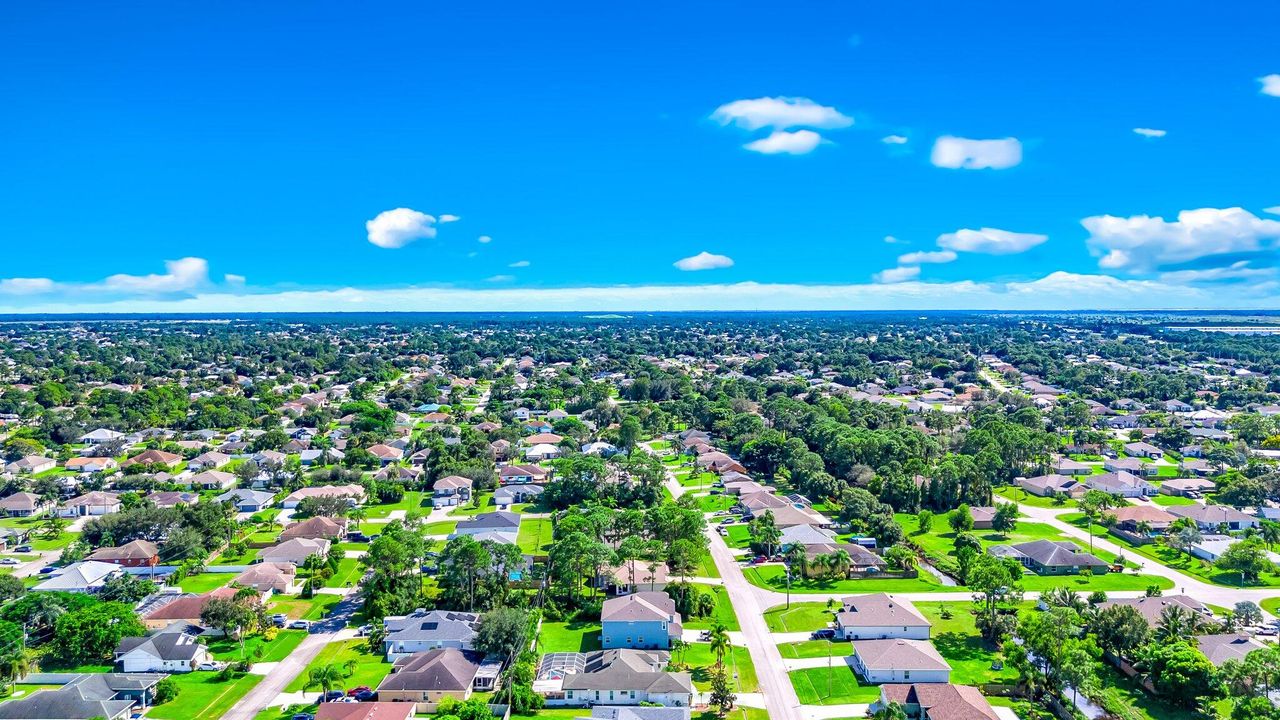 For Sale: $499,900 (3 beds, 2 baths, 2247 Square Feet)