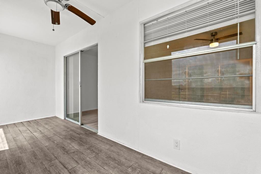 For Rent: $2,100 (2 beds, 2 baths, 896 Square Feet)