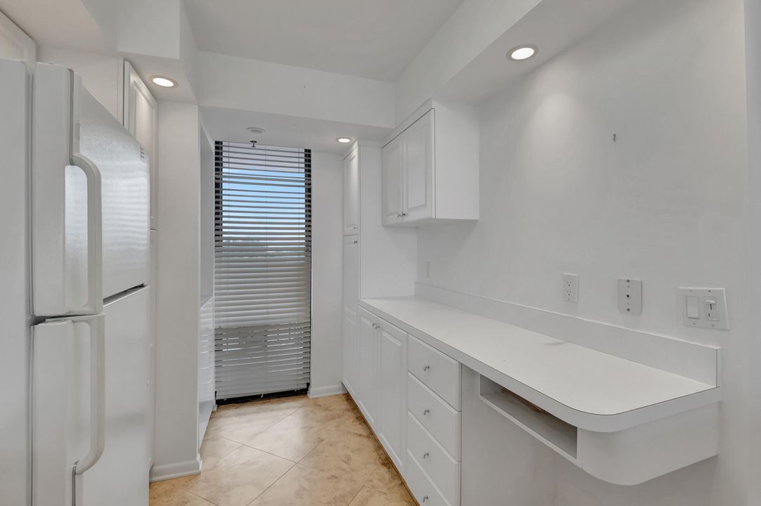 For Sale: $549,000 (2 beds, 2 baths, 1215 Square Feet)