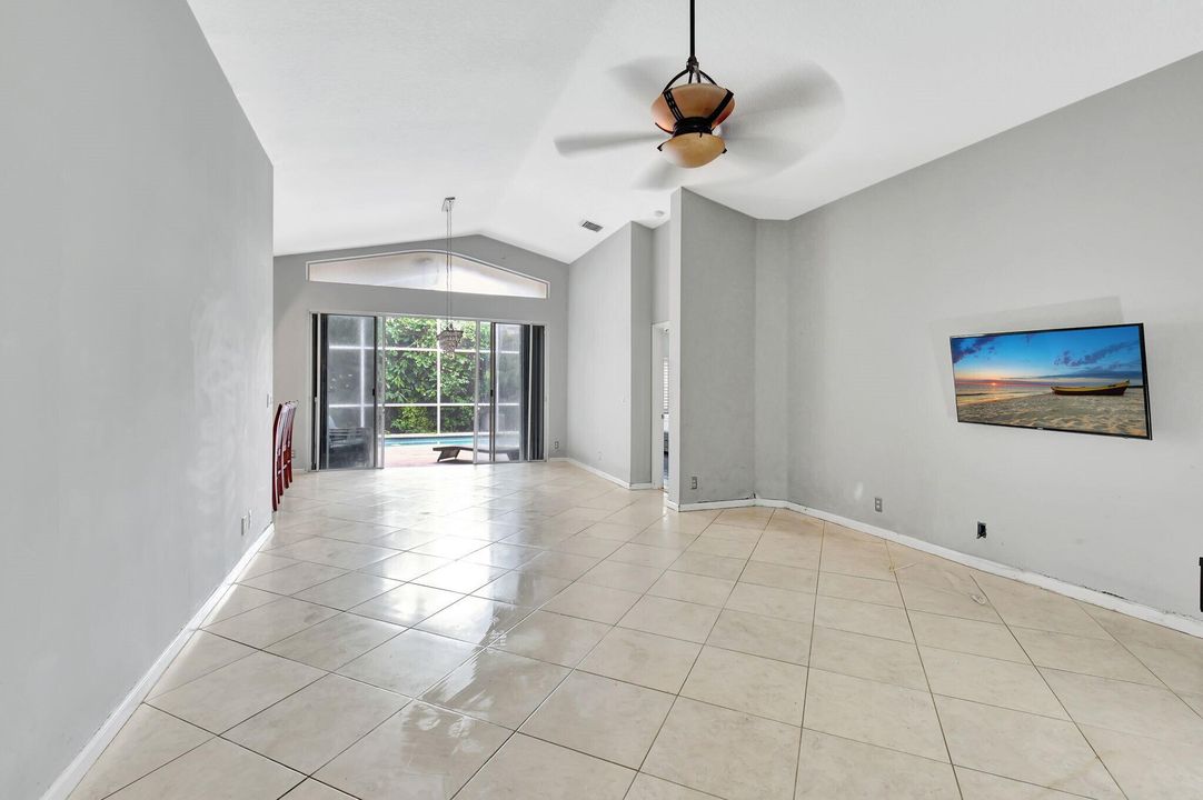 Active With Contract: $550,000 (3 beds, 2 baths, 1705 Square Feet)