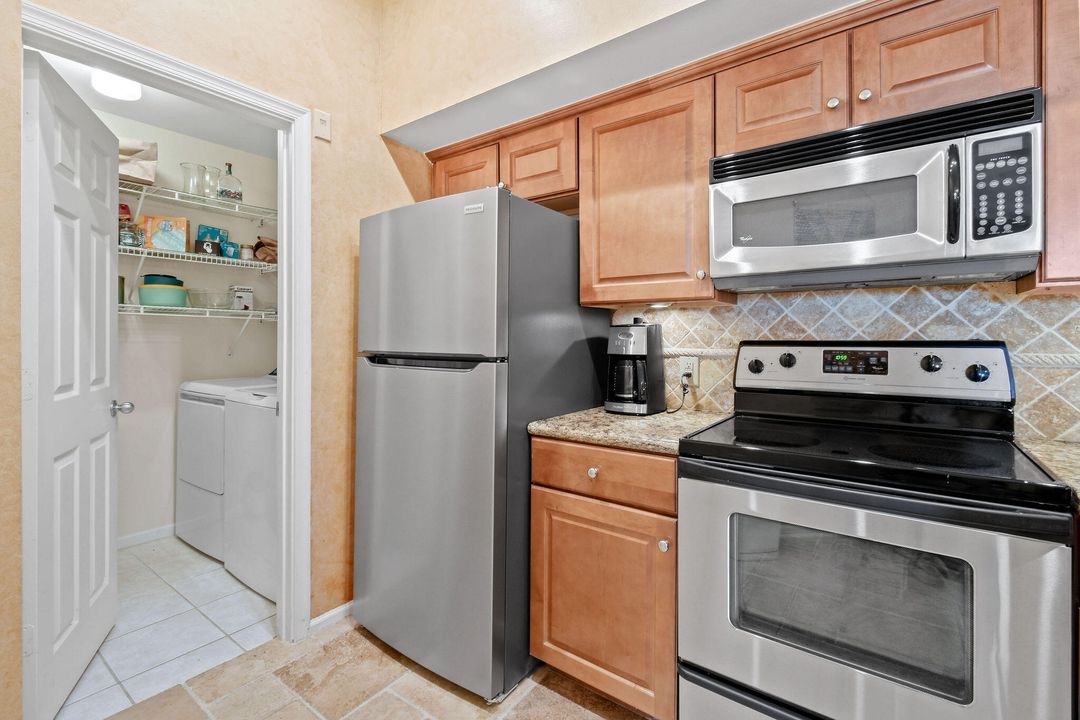 For Rent: $5,750 (2 beds, 2 baths, 1404 Square Feet)