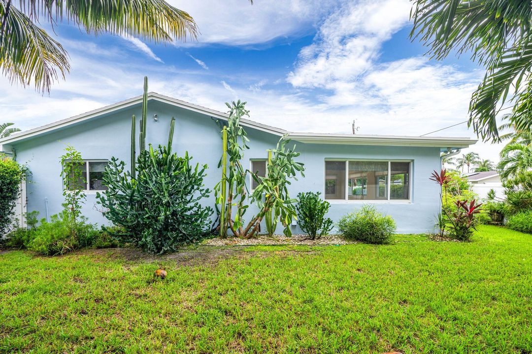 Active With Contract: $525,000 (3 beds, 2 baths, 1691 Square Feet)