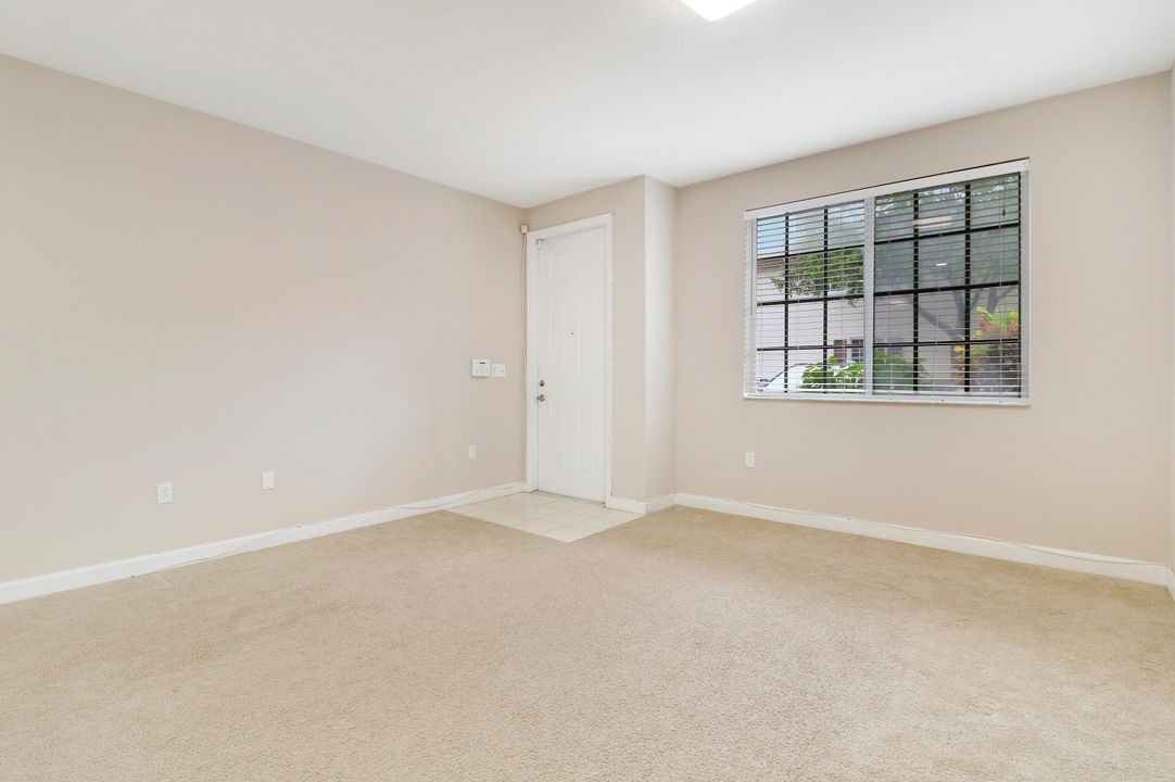 Active With Contract: $2,200 (3 beds, 2 baths, 1344 Square Feet)