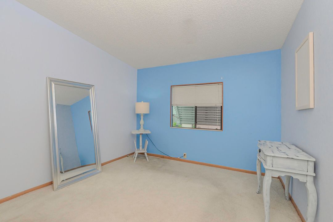 For Sale: $250,000 (2 beds, 2 baths, 1320 Square Feet)