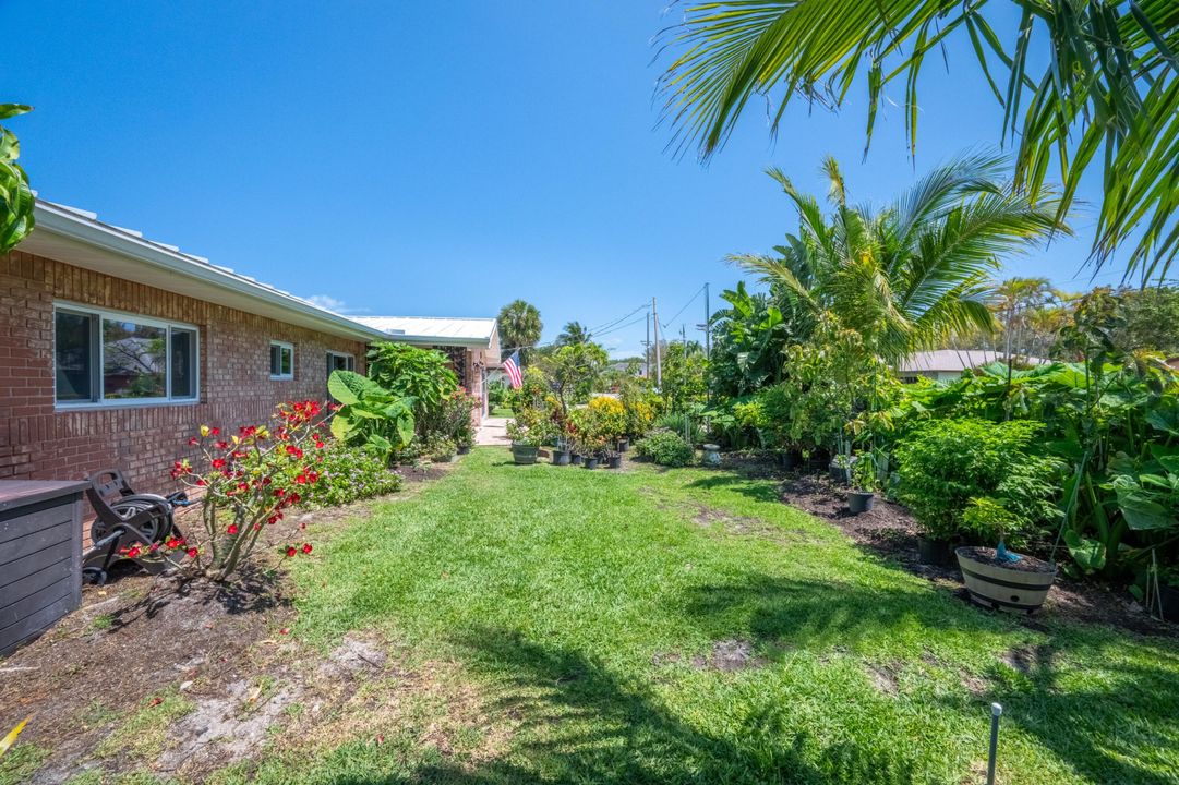 For Sale: $929,000 (3 beds, 2 baths, 1721 Square Feet)