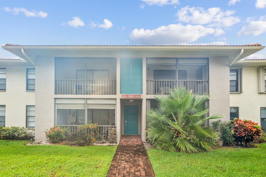 For Sale: $265,000 (2 beds, 2 baths, 1008 Square Feet)