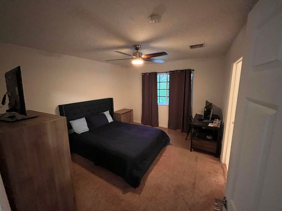 For Rent: $1,900 (2 beds, 2 baths, 1206 Square Feet)