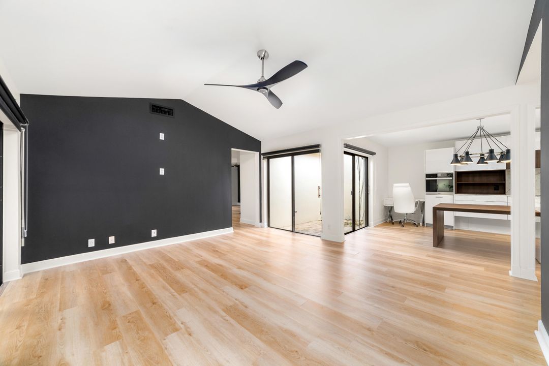 For Sale: $899,000 (2 beds, 2 baths, 1211 Square Feet)