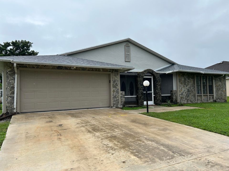 For Sale: $415,000 (3 beds, 2 baths, 1826 Square Feet)