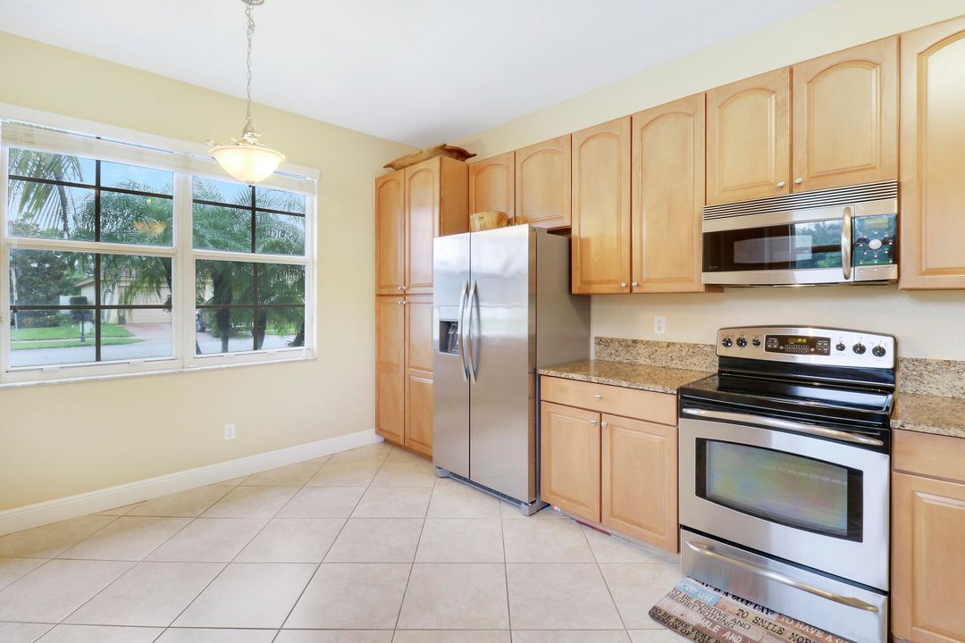 For Sale: $445,000 (3 beds, 2 baths, 1660 Square Feet)