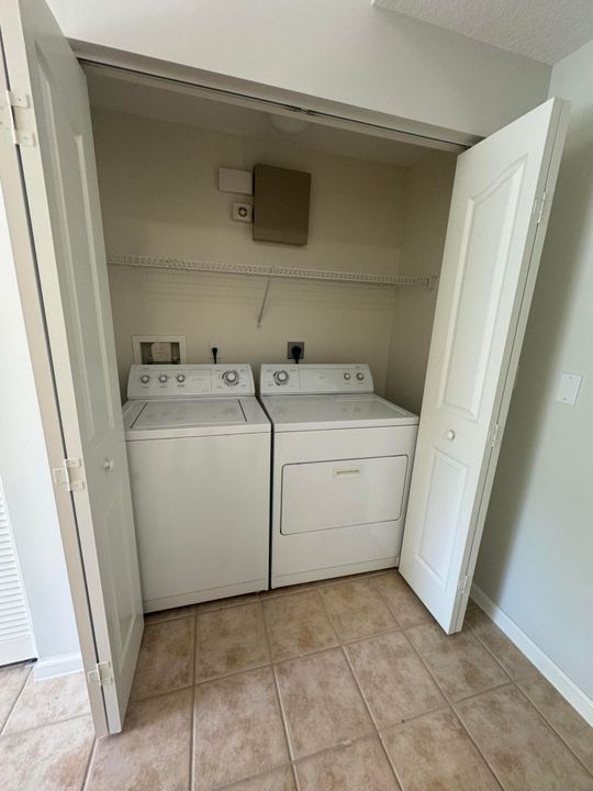 For Rent: $2,850 (2 beds, 2 baths, 1281 Square Feet)