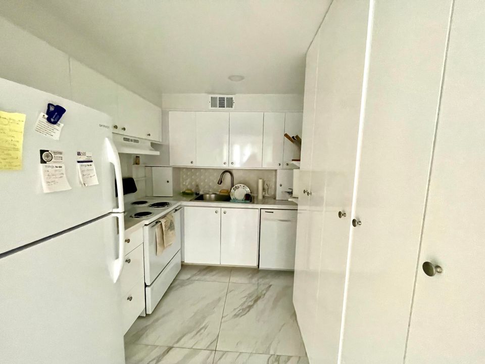 En Venta: $147,900 (2 camas, 1 baños, 841 Pies cuadrados)