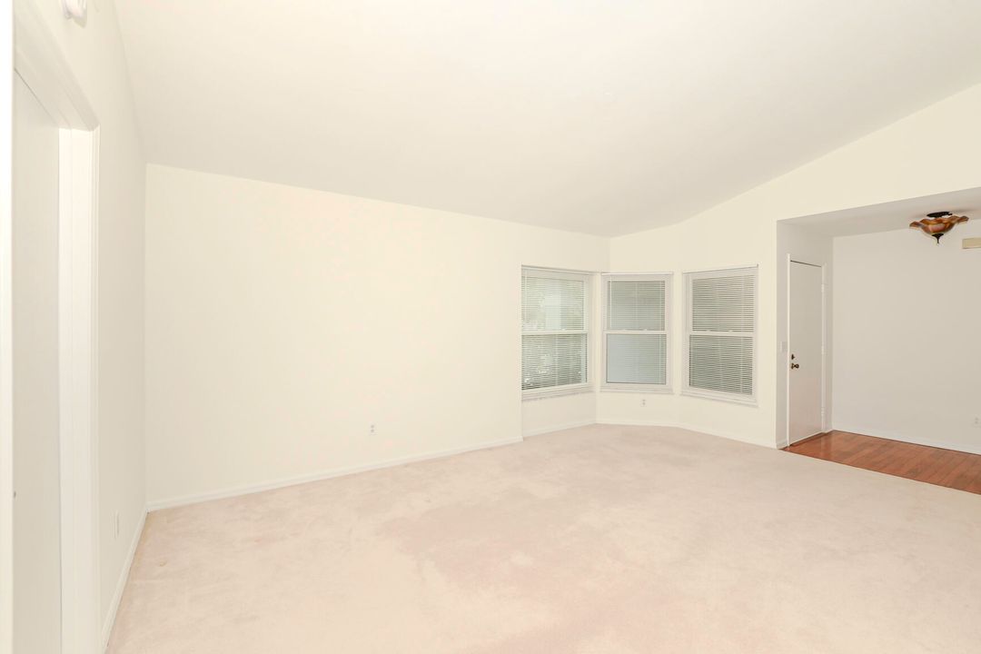 For Sale: $425,000 (3 beds, 2 baths, 1648 Square Feet)