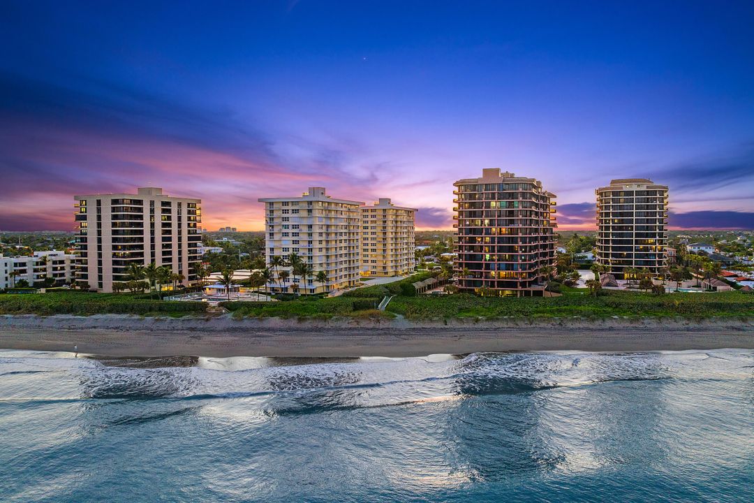 For Sale: $1,300,000 (2 beds, 2 baths, 1760 Square Feet)