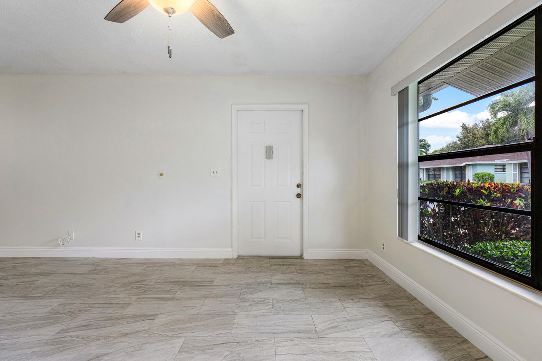 For Sale: $250,000 (2 beds, 2 baths, 1400 Square Feet)