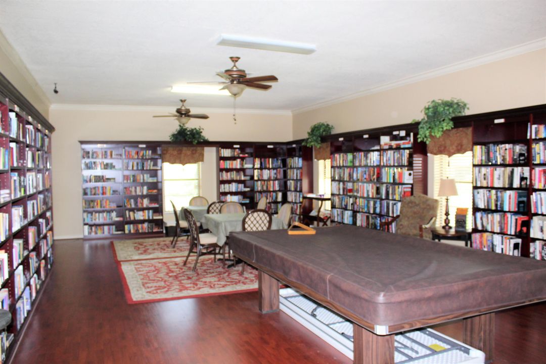 For Sale: $250,000 (2 beds, 2 baths, 1400 Square Feet)