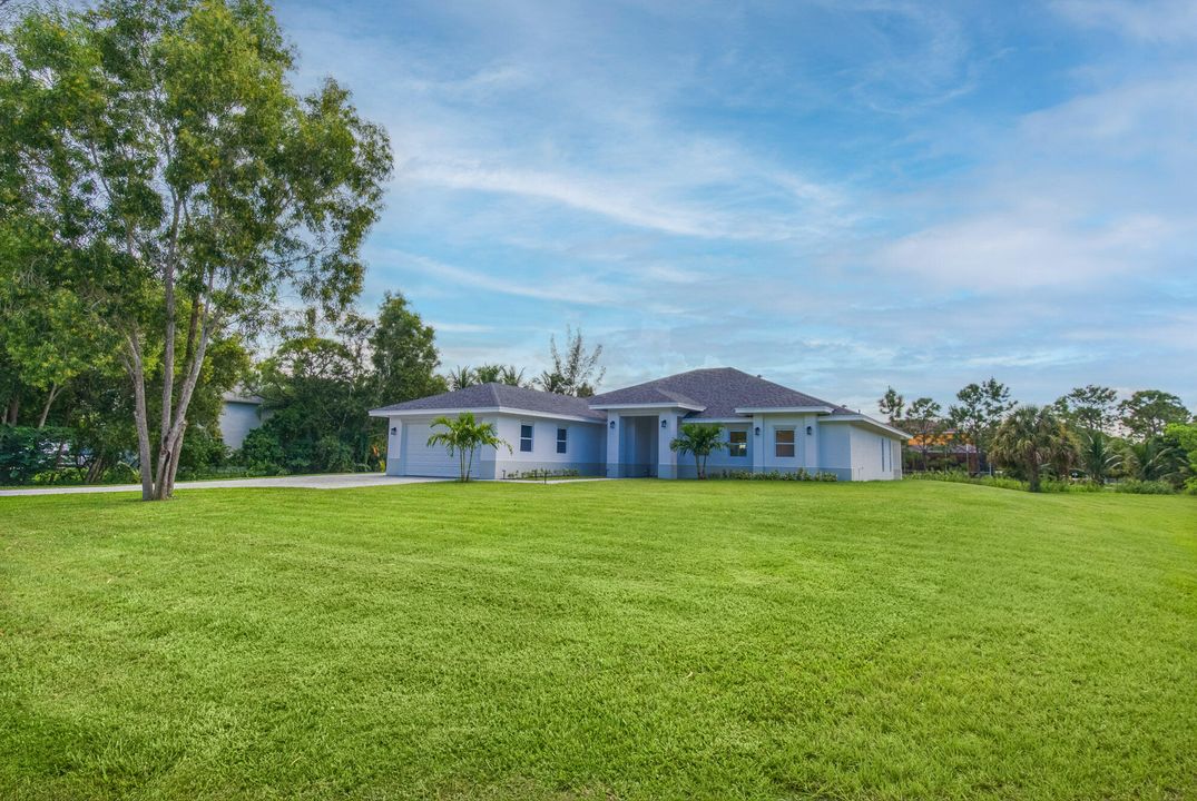 For Sale: $975,000 (3 beds, 3 baths, 2860 Square Feet)