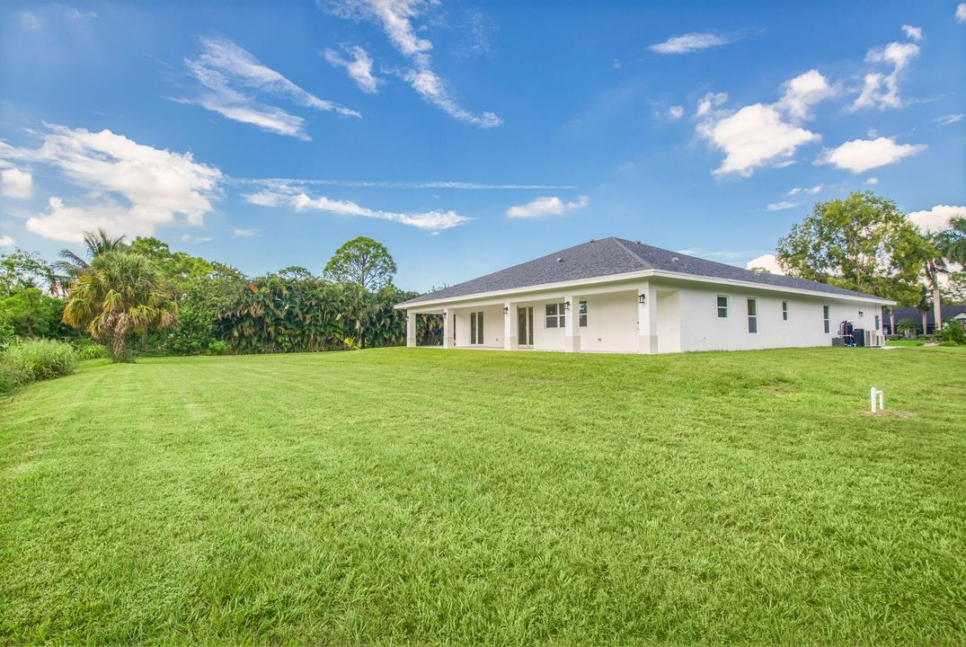 For Sale: $975,000 (3 beds, 3 baths, 2860 Square Feet)