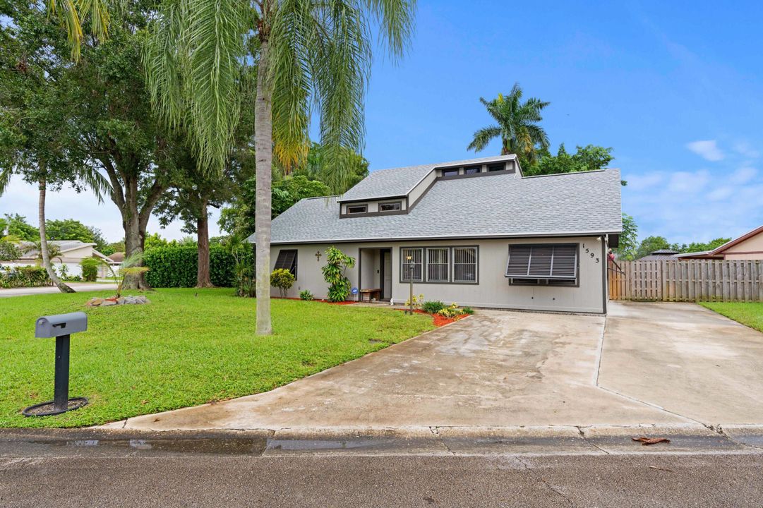 For Sale: $475,000 (3 beds, 2 baths, 1472 Square Feet)