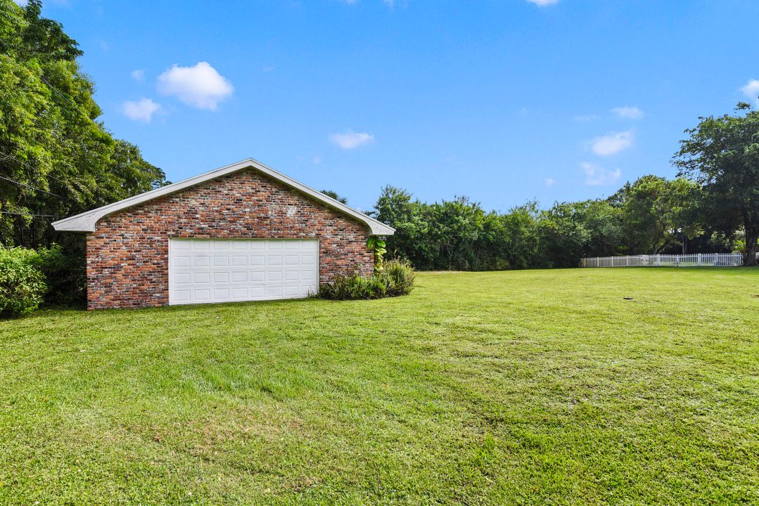 For Sale: $1,025,000 (4 beds, 3 baths, 3079 Square Feet)