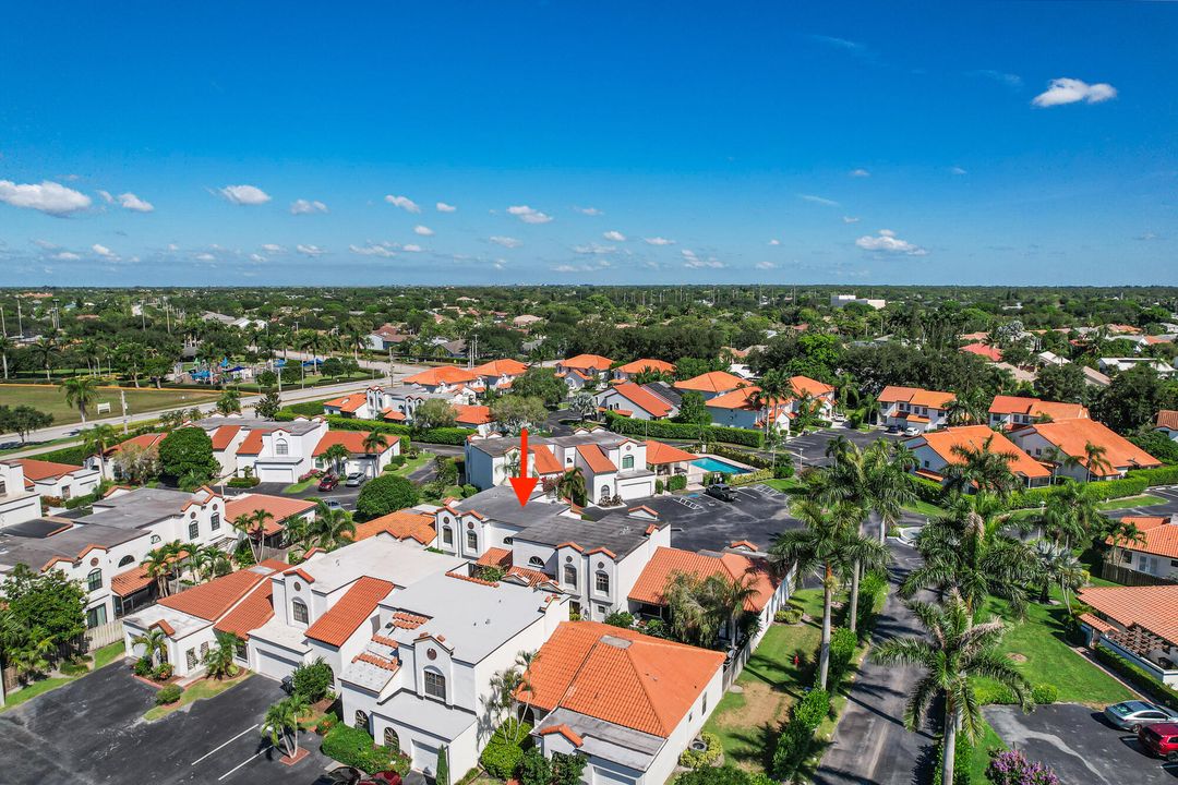 For Sale: $515,000 (3 beds, 2 baths, 2026 Square Feet)