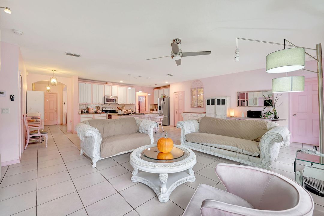 For Sale: $435,000 (3 beds, 2 baths, 2060 Square Feet)