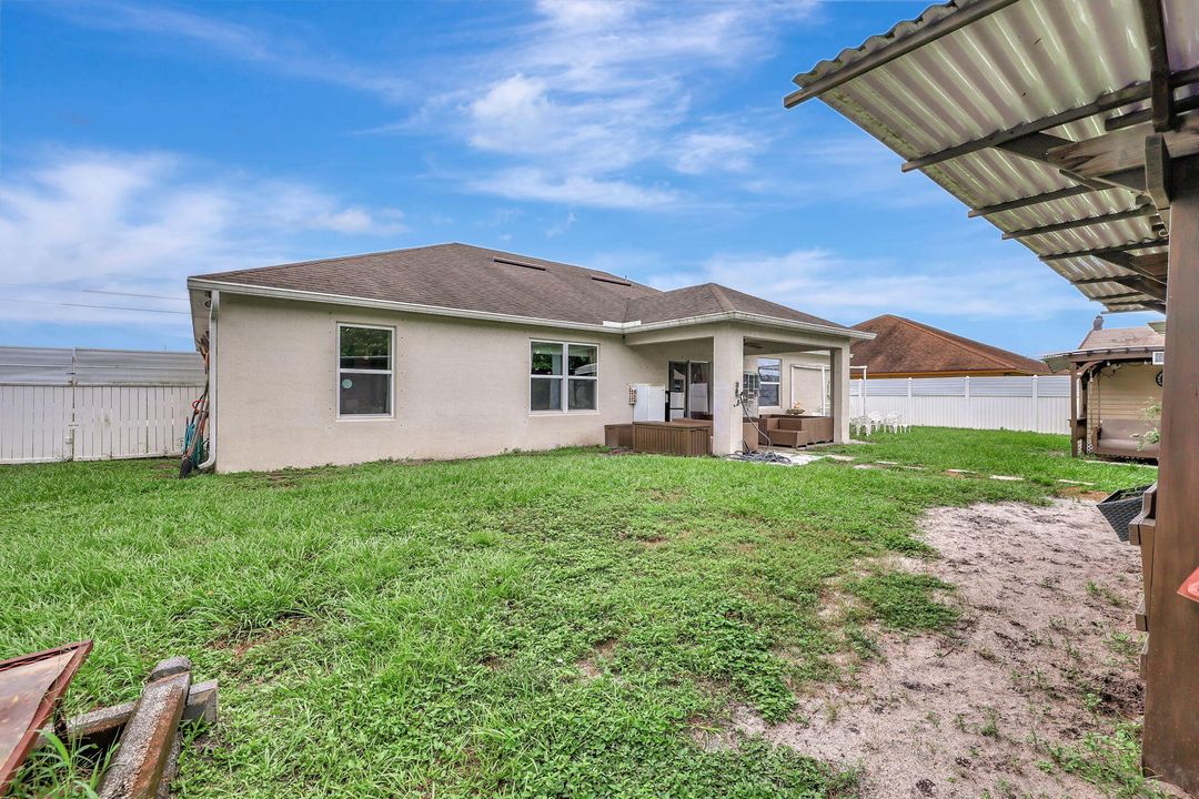 For Sale: $435,000 (3 beds, 2 baths, 2060 Square Feet)