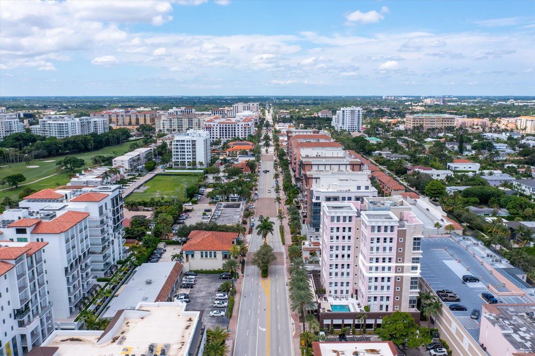 For Sale: $1,350,000 (3 beds, 3 baths, 2525 Square Feet)