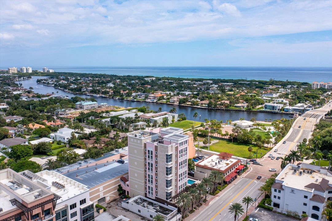 For Sale: $1,350,000 (3 beds, 3 baths, 2525 Square Feet)