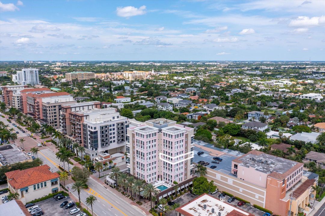 For Sale: $1,350,000 (3 beds, 3 baths, 2525 Square Feet)