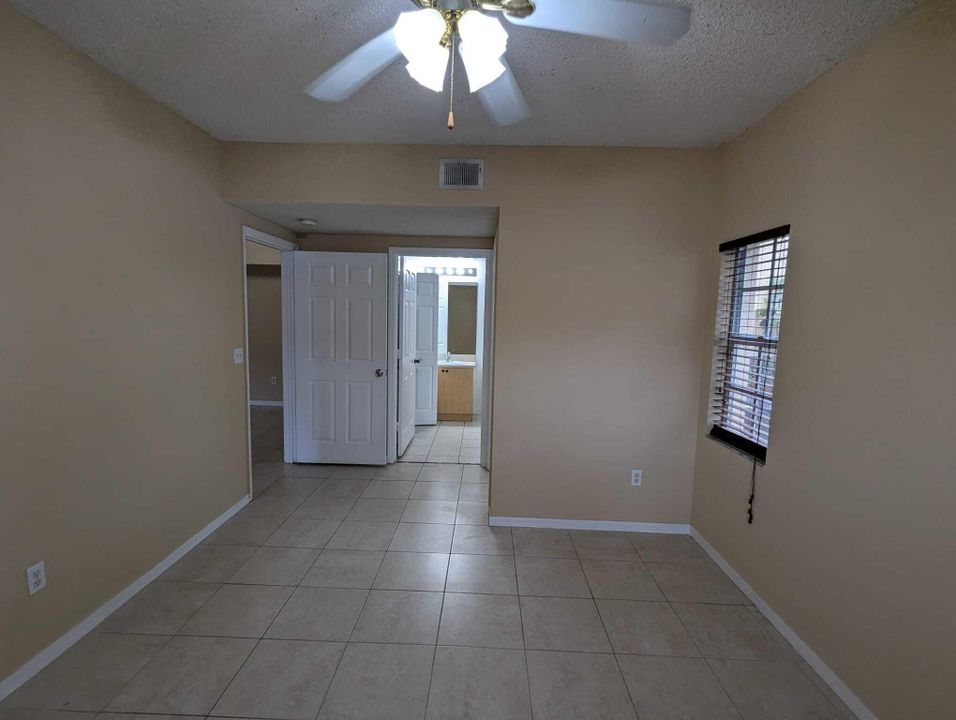 For Rent: $2,200 (3 beds, 2 baths, 1240 Square Feet)