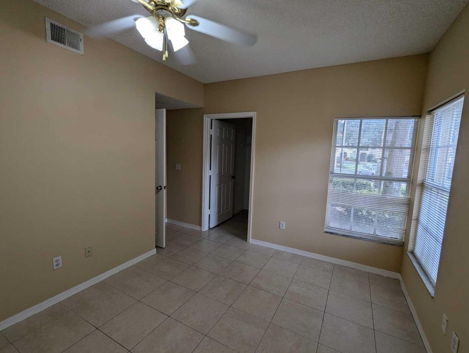 For Rent: $2,200 (3 beds, 2 baths, 1240 Square Feet)