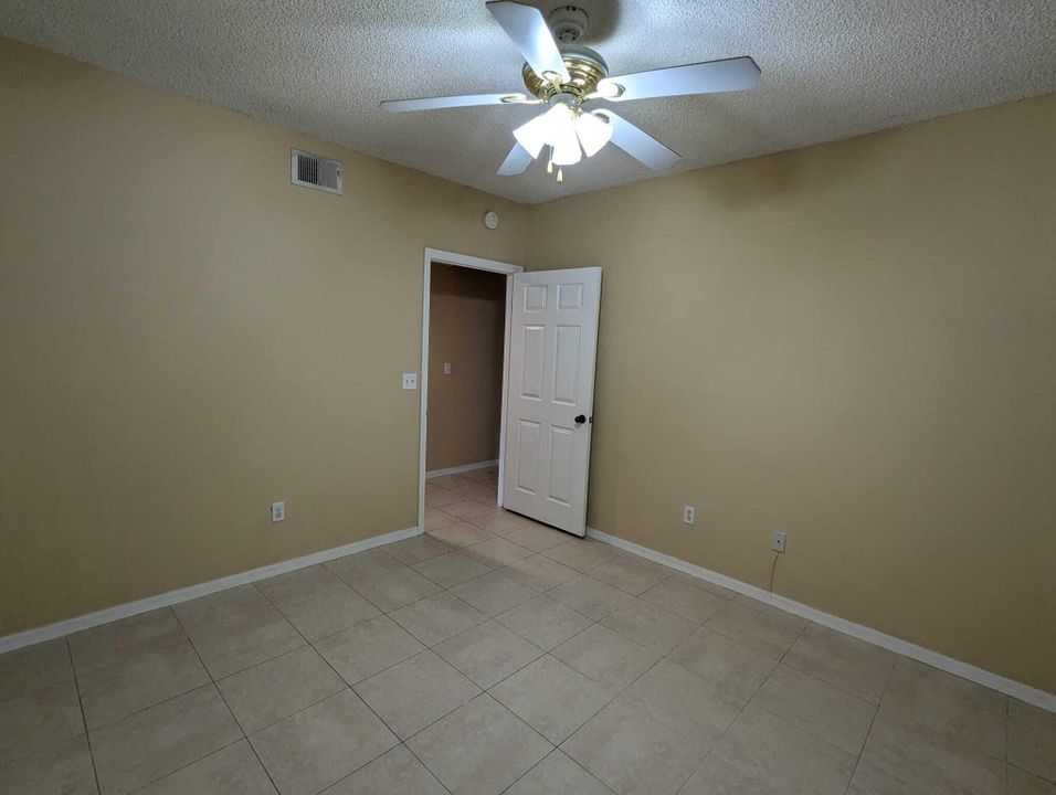 For Rent: $2,200 (3 beds, 2 baths, 1240 Square Feet)