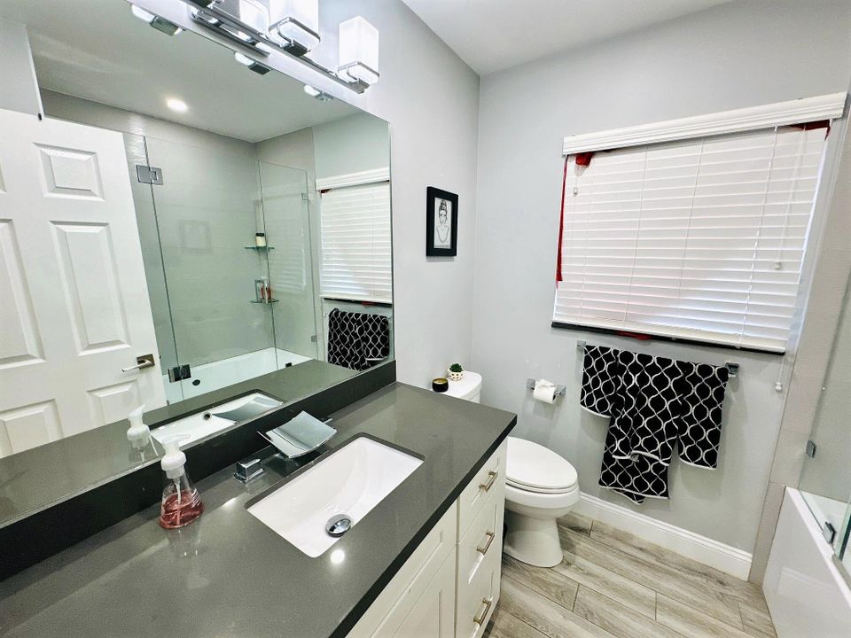 For Sale: $488,500 (3 beds, 2 baths, 1336 Square Feet)