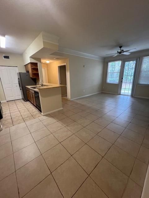 For Rent: $2,300 (3 beds, 2 baths, 1426 Square Feet)