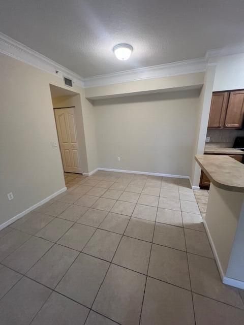 For Rent: $2,300 (3 beds, 2 baths, 1426 Square Feet)