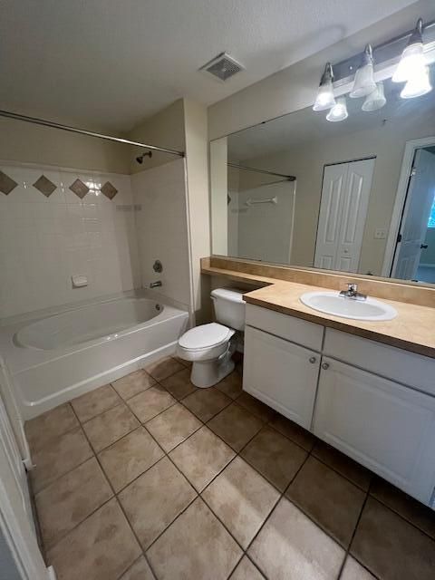 For Rent: $2,300 (3 beds, 2 baths, 1426 Square Feet)